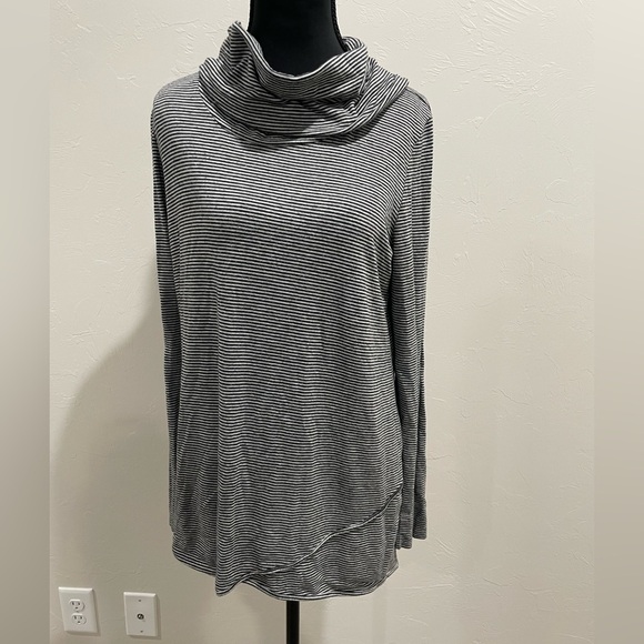 Loft Pullover Shirt Womens Size M Grey  Stripe Cowl Ann Taylor - Picture 1 of 3